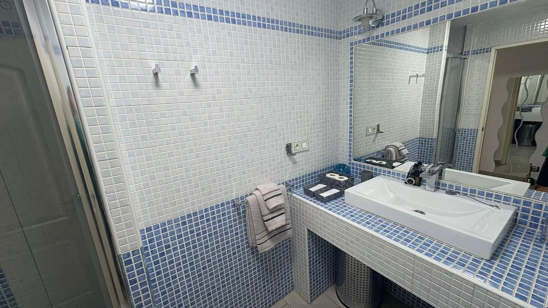 Apt Acogedor Con Piscina En Fuengirola 0*,