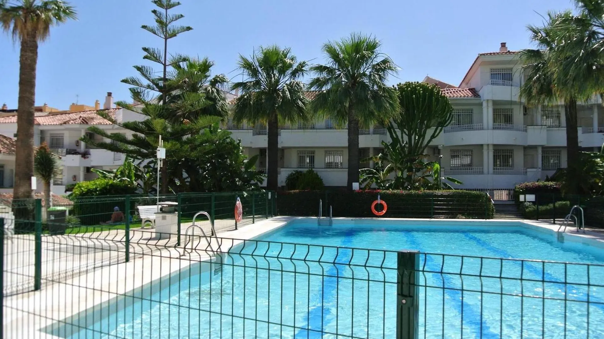 Apt Acogedor Con Piscina En 丰希罗拉